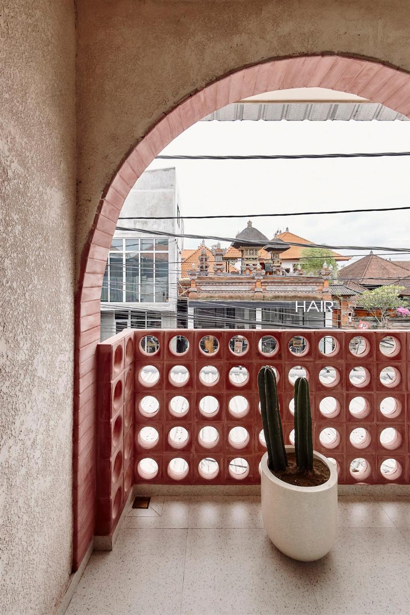 Neon Rose Motel Canggu  Exterior photo
